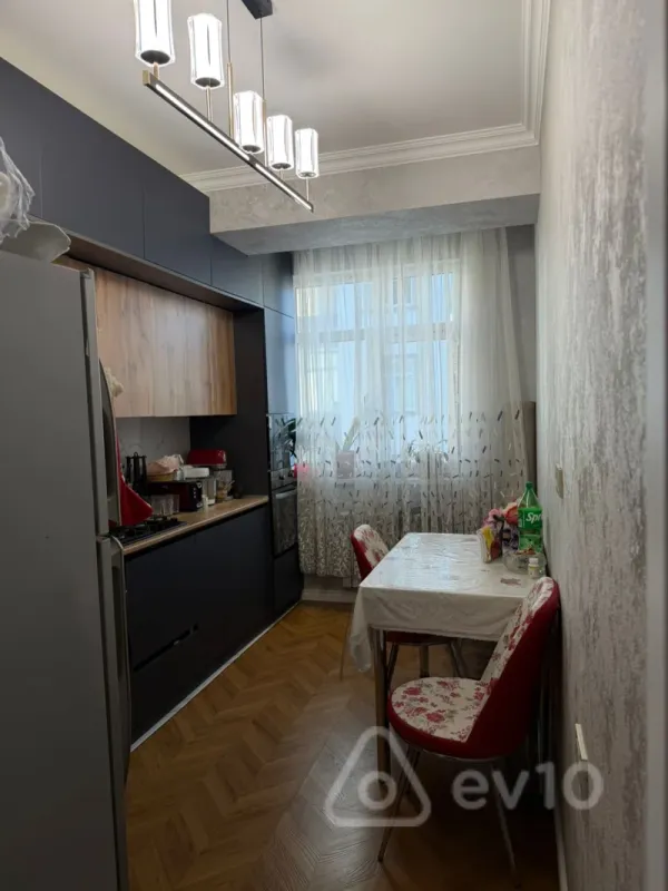 Satılır 2 otaqlı yeni tikili 72 m²