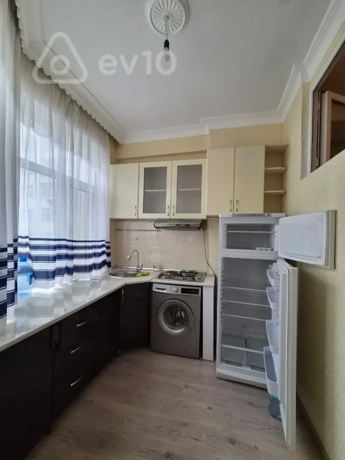Kirayə verilir 2 otaqlı yeni tikili 55 m²