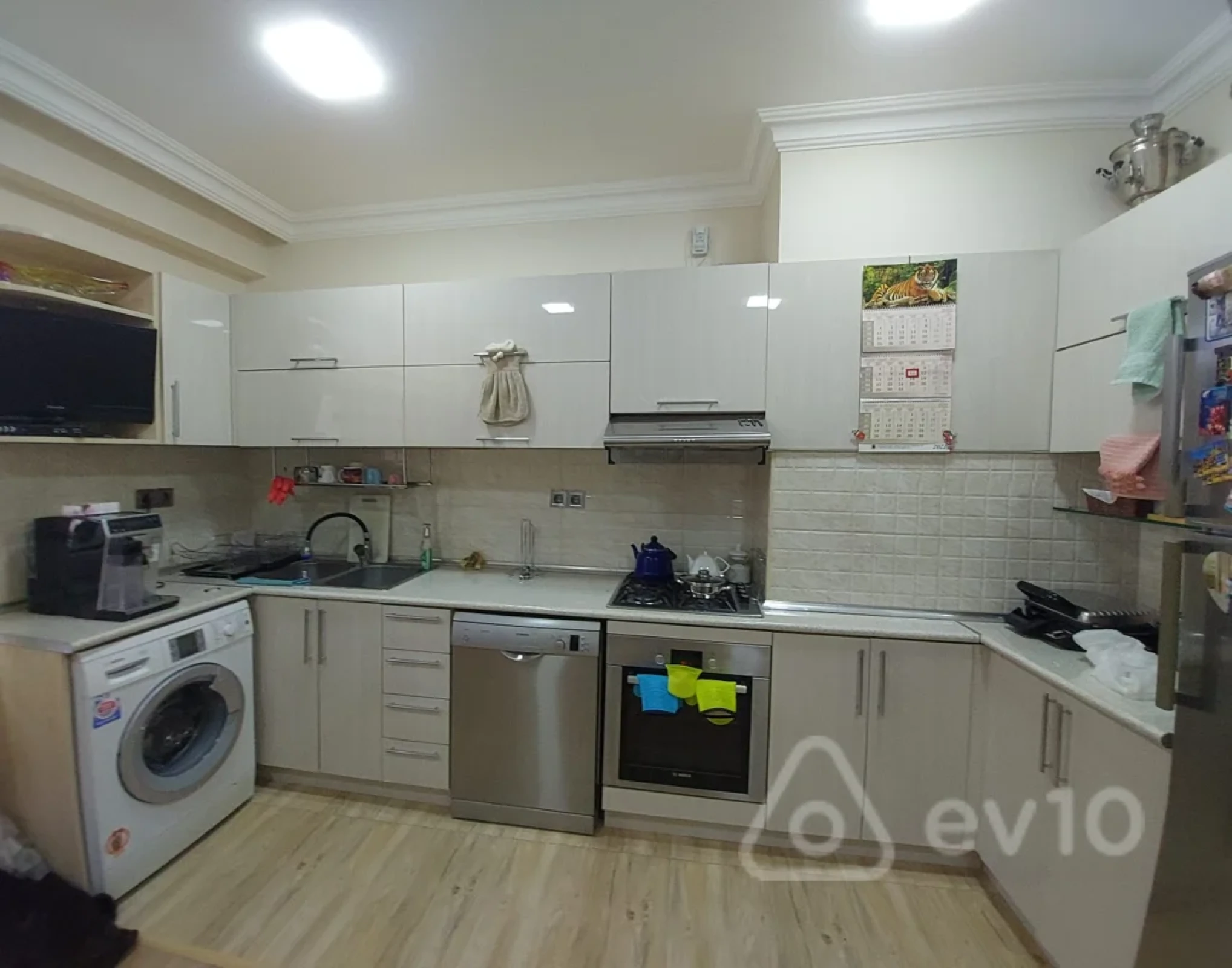 Satılır 4 otaqlı yeni tikili 142 m²