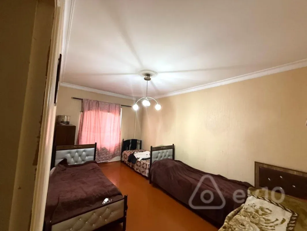 Satılır 3 otaqlı köhnə tikili 80 m²