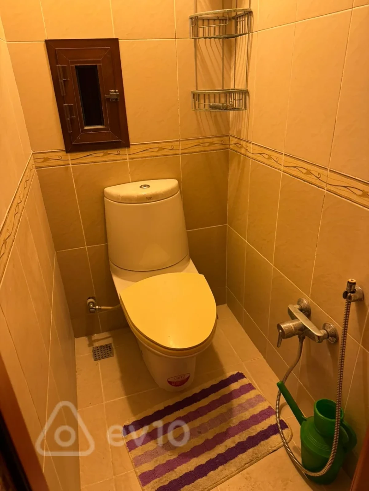 Satılır 2 otaqlı köhnə tikili 75 m²
