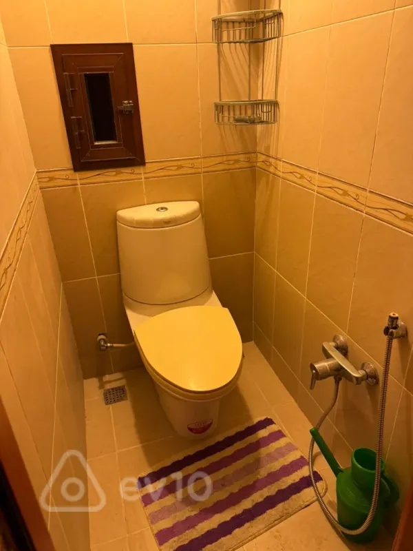 Satılır 2 otaqlı köhnə tikili 75 m²