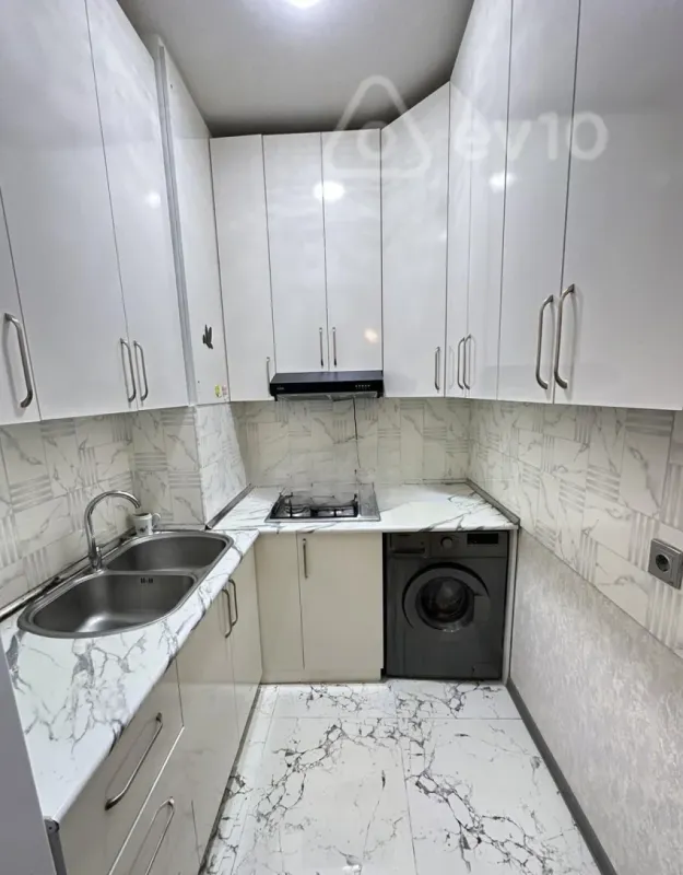 Satılır 2 otaqlı yeni tikili 50 m²