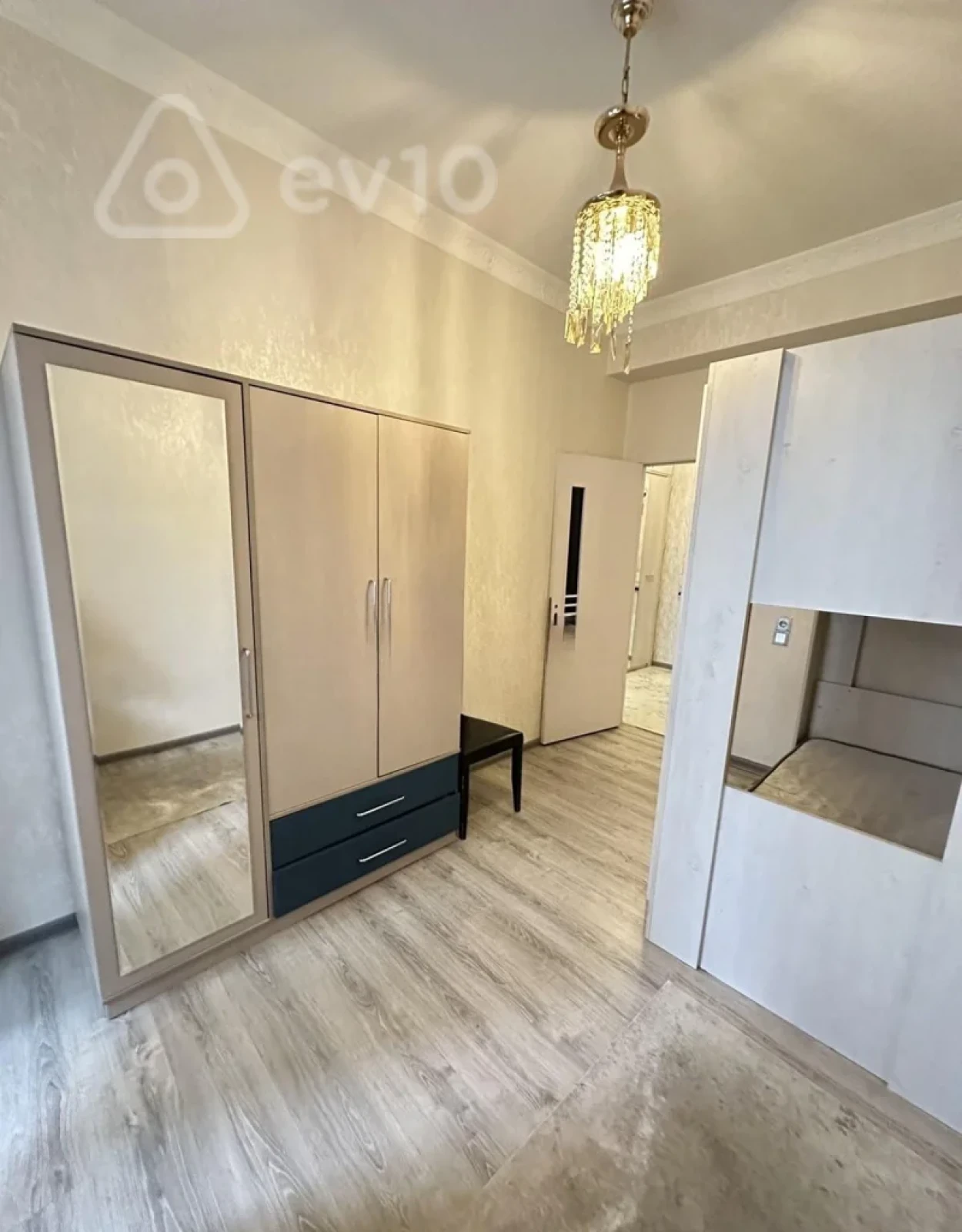Satılır 2 otaqlı yeni tikili 50 m²