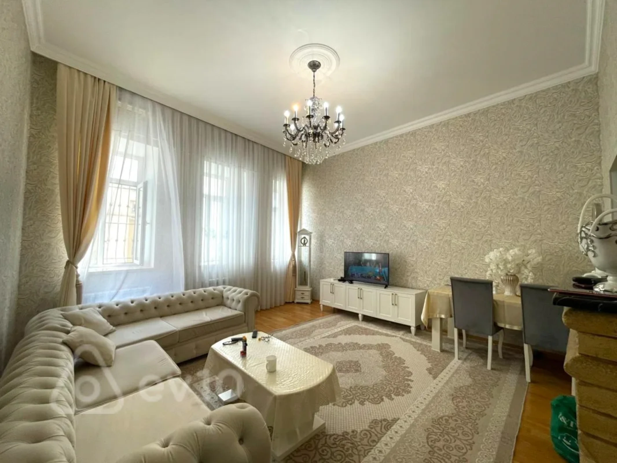 Satılır 2 otaqlı köhnə tikili 73 m²