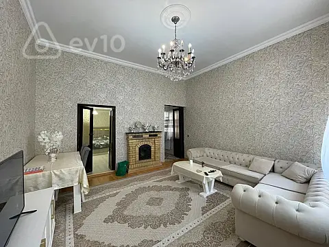 Satılır 2 otaqlı köhnə tikili 73 m²