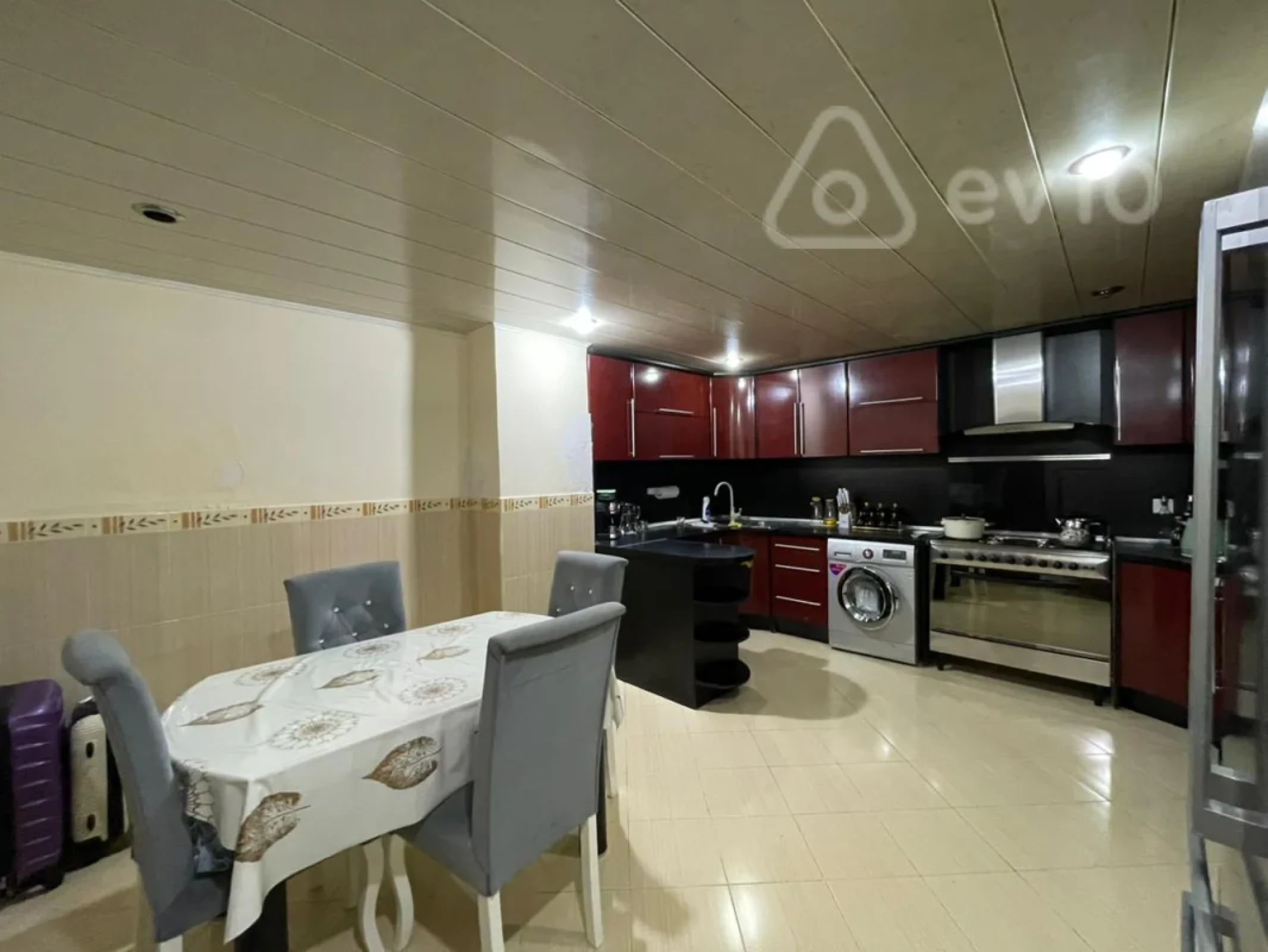 Satılır 2 otaqlı köhnə tikili 73 m²