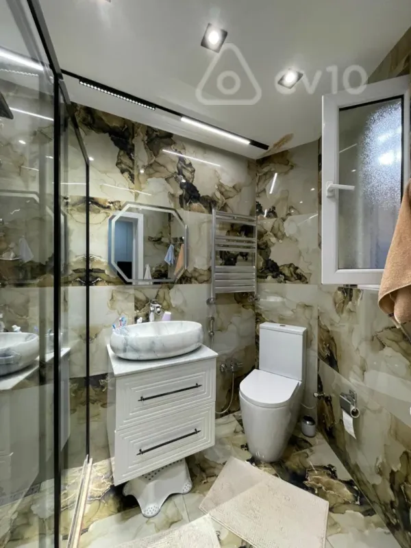 Satılır 2 otaqlı köhnə tikili 73 m²