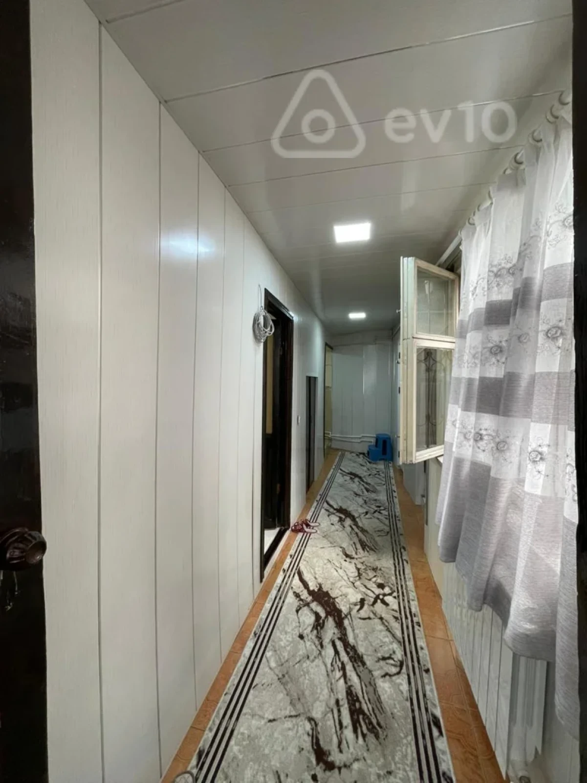 Satılır 2 otaqlı köhnə tikili 73 m²