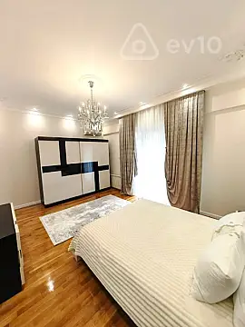 Satılır 4 otaqlı yeni tikili 225 m²