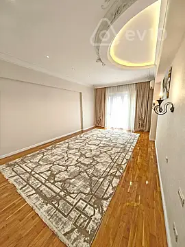 Satılır 4 otaqlı yeni tikili 225 m²