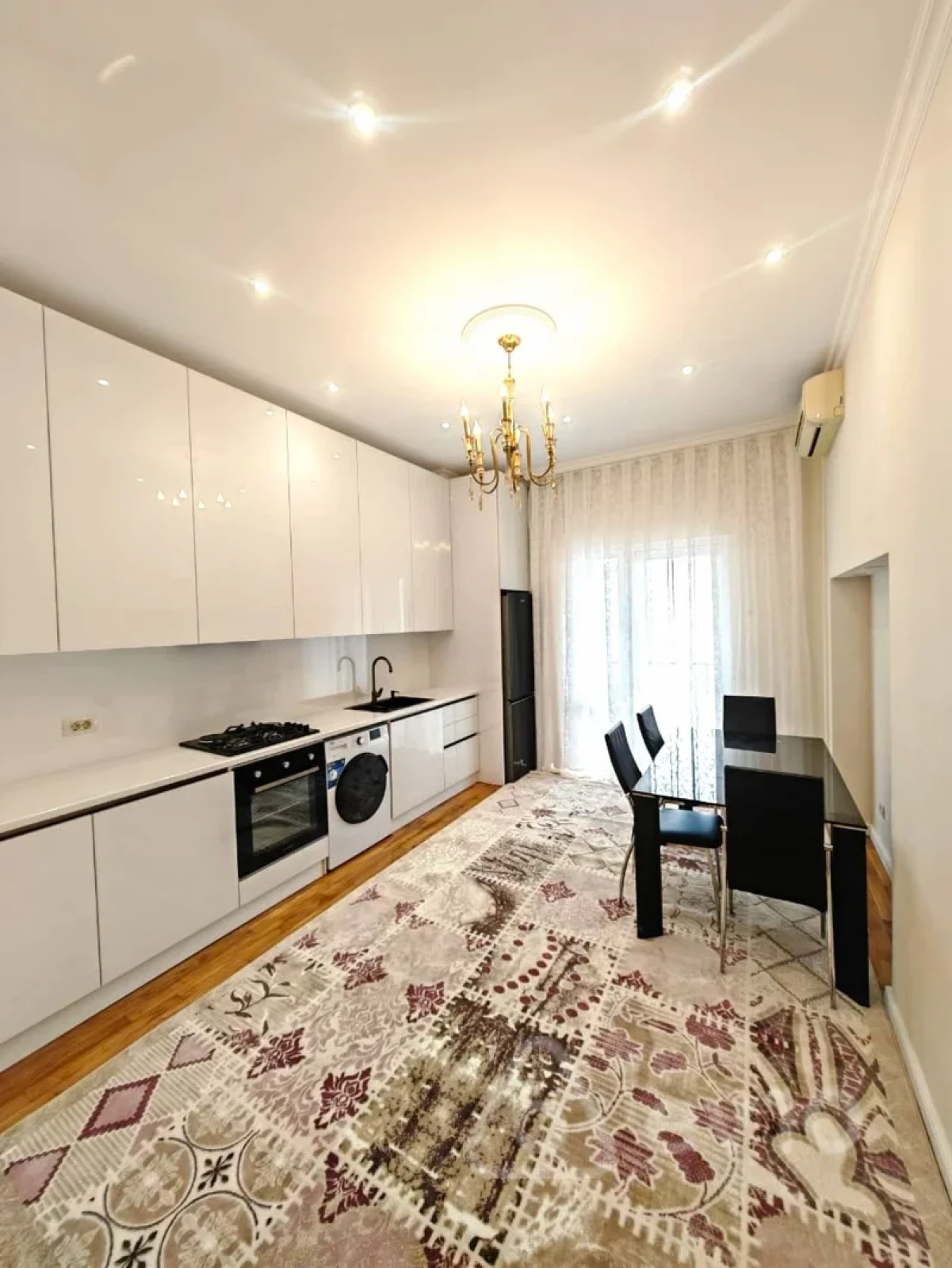 Satılır 4 otaqlı yeni tikili 225 m²