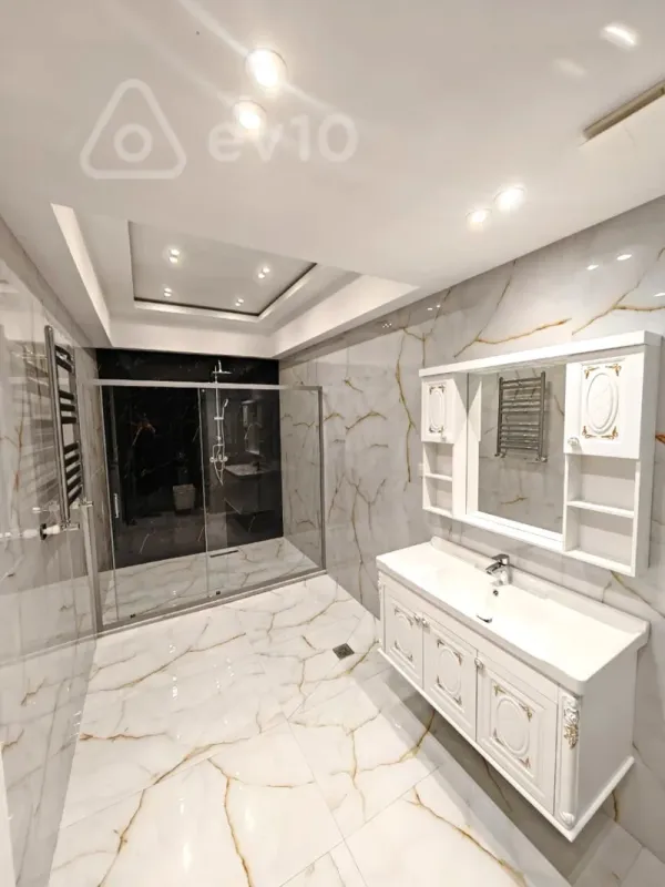 Satılır 4 otaqlı yeni tikili 225 m²