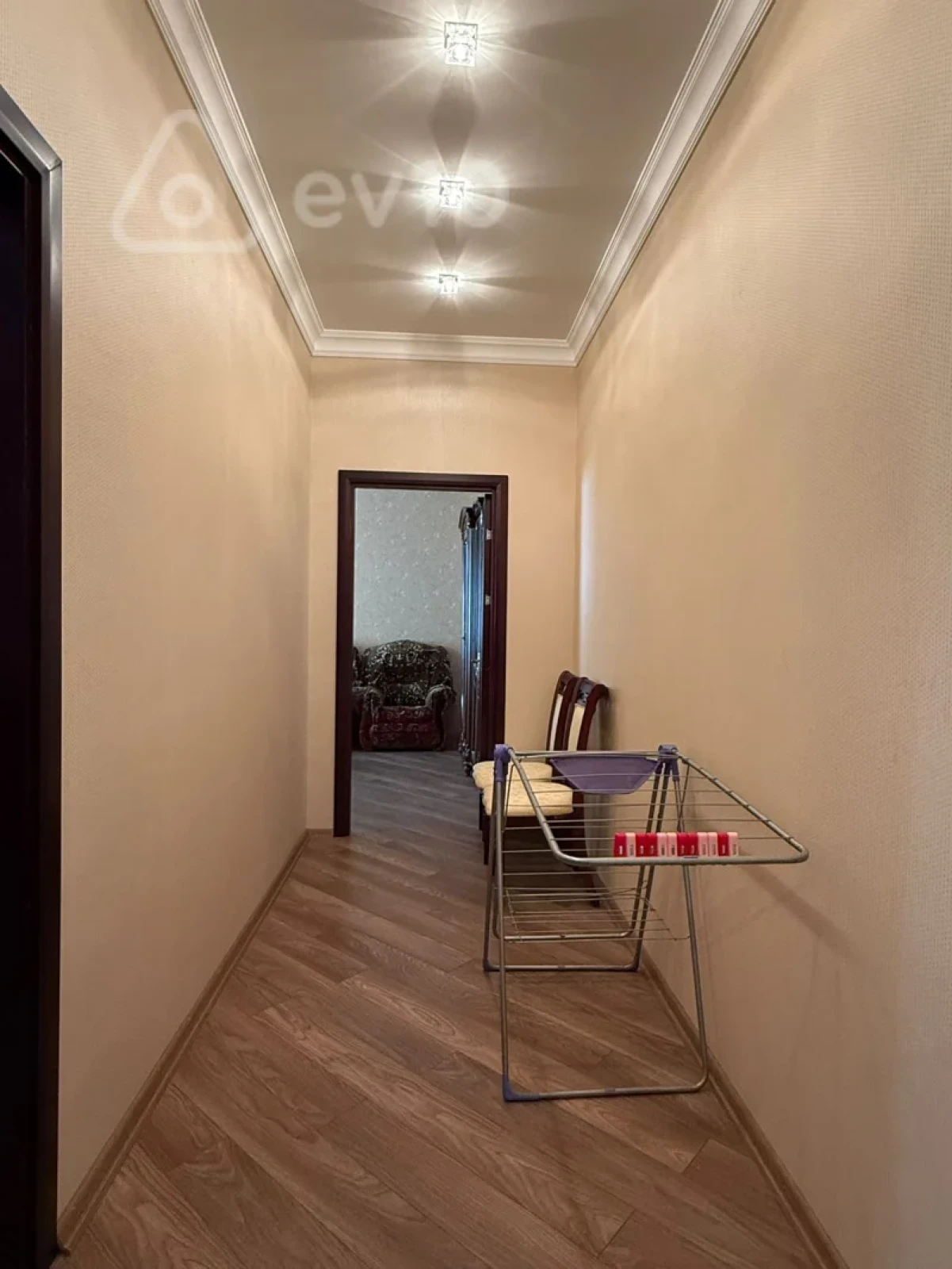 Kirayə verilir 2 otaqlı yeni tikili 85 m²
