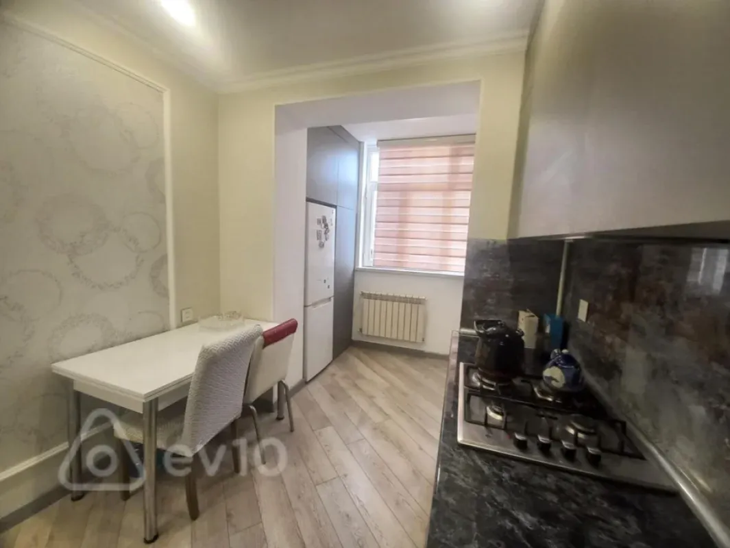 Satılır 2 otaqlı yeni tikili 60 m²
