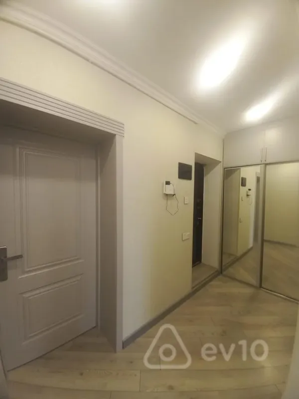 Satılır 2 otaqlı yeni tikili 60 m²