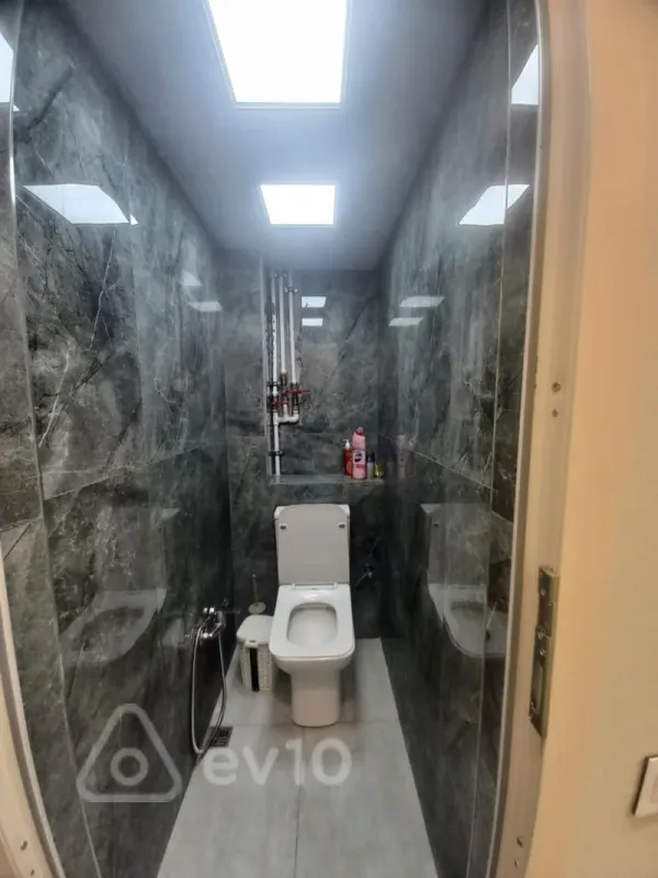 Satılır 2 otaqlı yeni tikili 60 m²