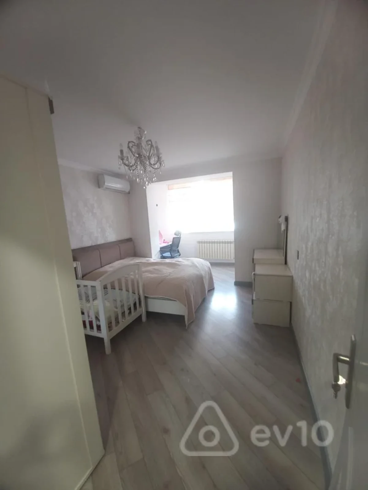 Satılır 2 otaqlı yeni tikili 60 m²