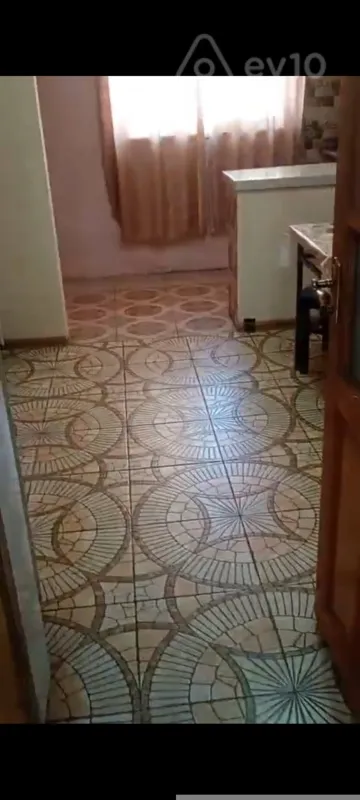 Kirayə verilir 2 otaqlı köhnə tikili 65 m²