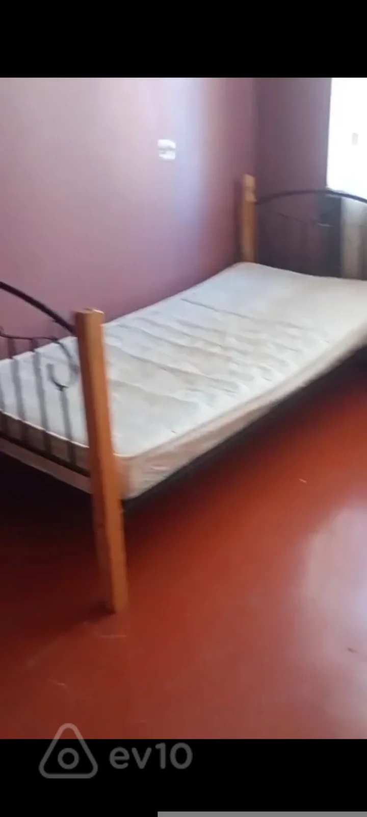 Kirayə verilir 2 otaqlı köhnə tikili 65 m²