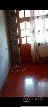 Kirayə verilir 2 otaqlı köhnə tikili 65 m²