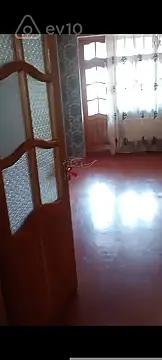 Kirayə verilir 2 otaqlı köhnə tikili 65 m²