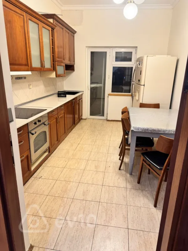 Satılır 3 otaqlı yeni tikili 115 m²