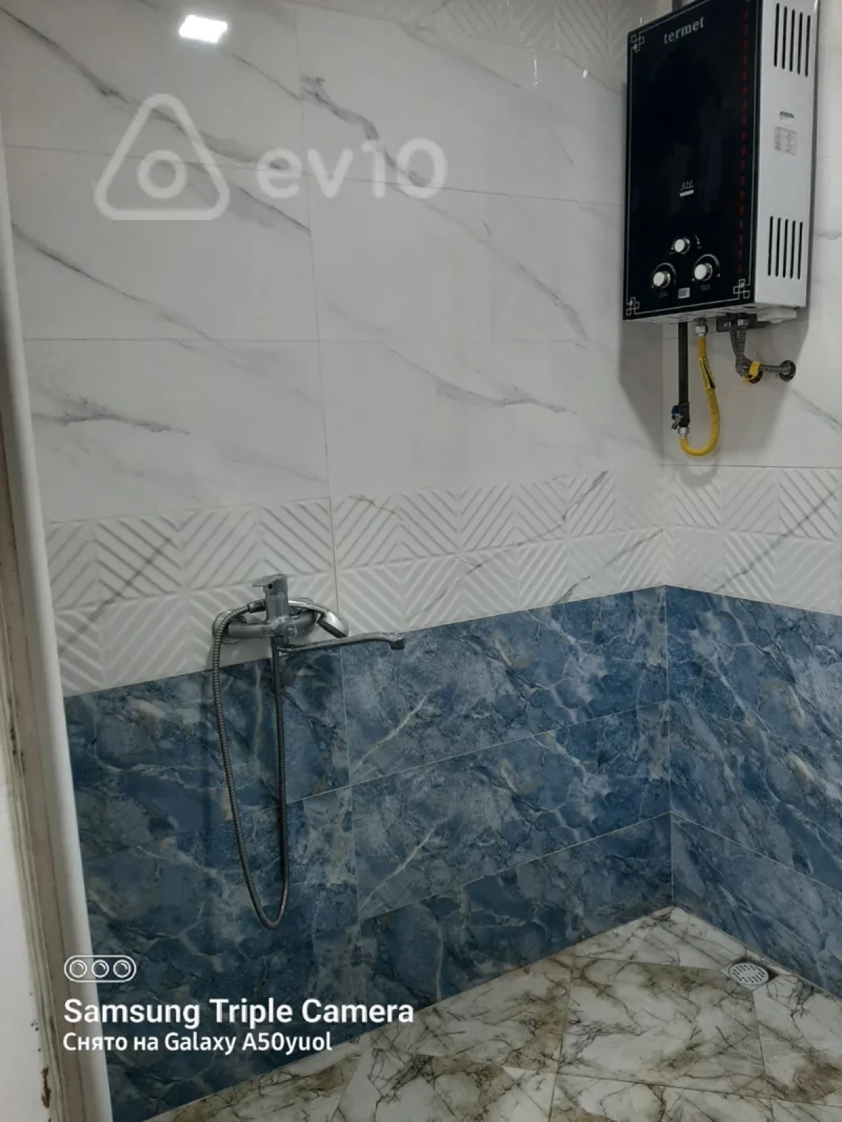 Kirayə verilir 2 otaqlı köhnə tikili 60 m²
