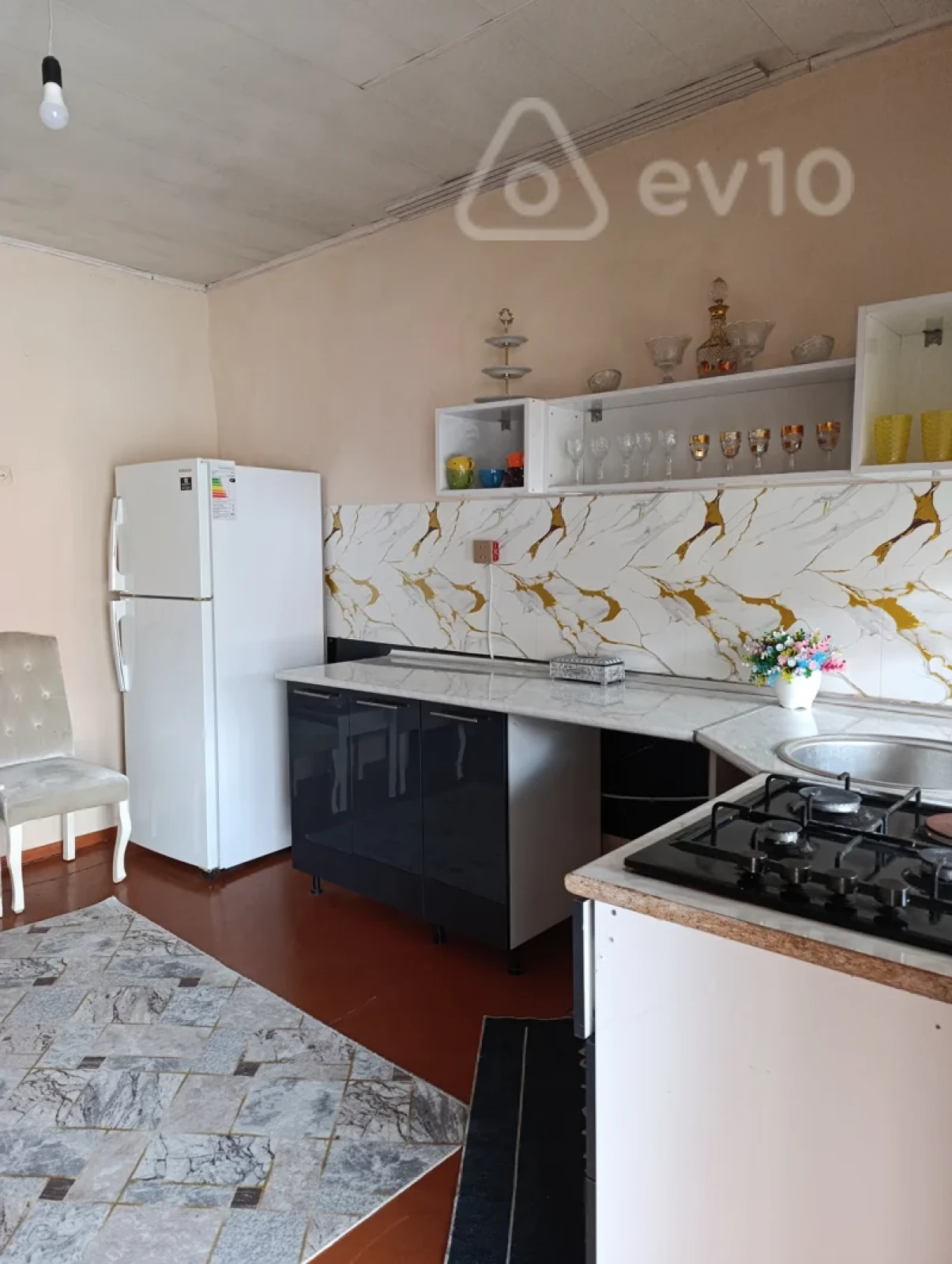 Kirayə verilir 2 otaqlı həyət evi 70 m²
