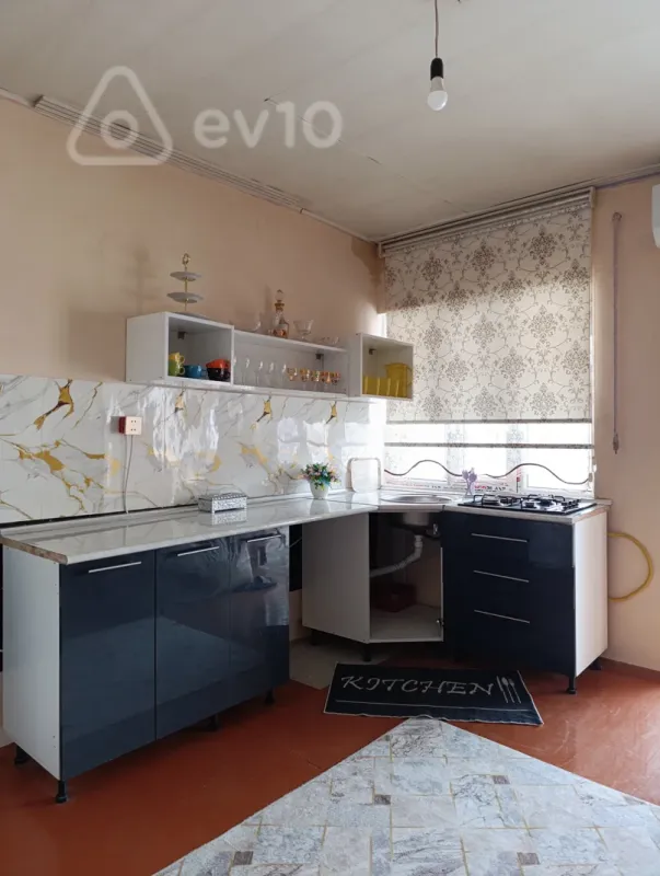 Kirayə verilir 2 otaqlı həyət evi 70 m²