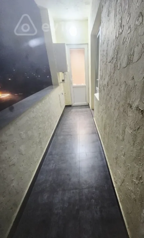Satılır 2 otaqlı köhnə tikili 55 m²