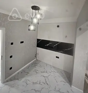 Satılır 2 otaqlı köhnə tikili 55 m²