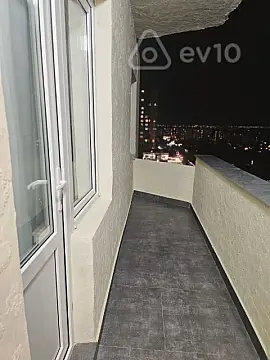 Satılır 2 otaqlı köhnə tikili 55 m²