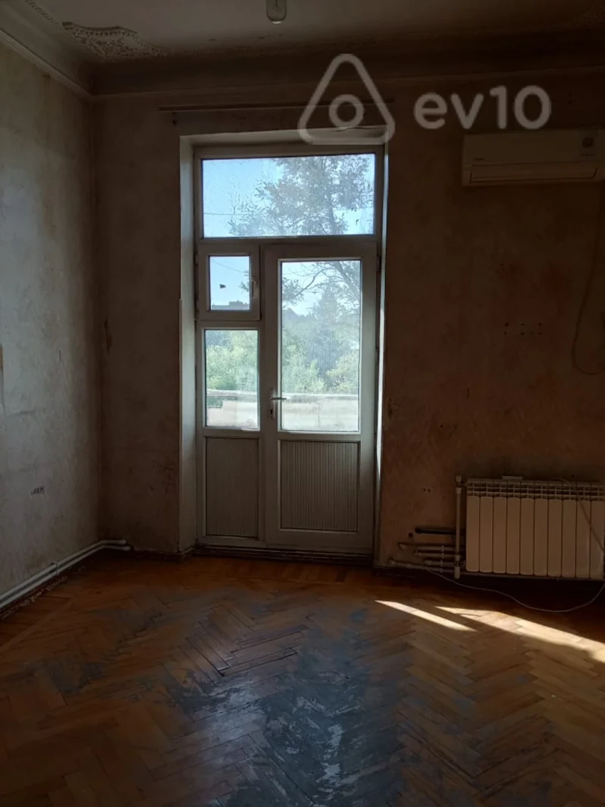 Kirayə verilir 2 otaqlı köhnə tikili 60 m²