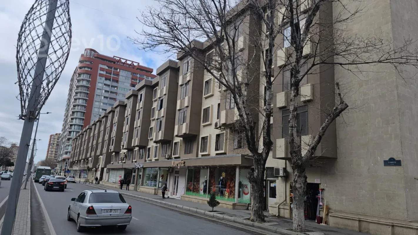 Kirayə verilir 2 otaqlı köhnə tikili 60 m²