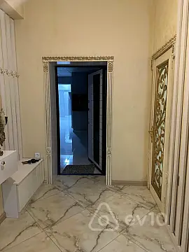 Kirayə verilir 3 otaqlı yeni tikili 100 m²