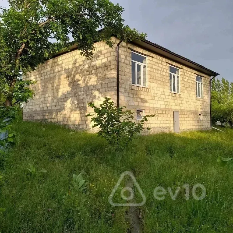 Satılır 3 otaqlı həyət evi 125 m²