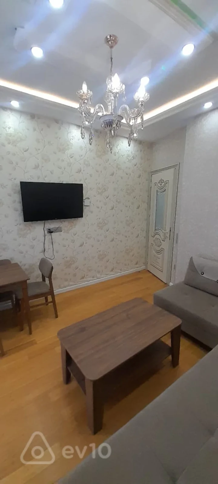 Kirayə verilir 3 otaqlı yeni tikili 65 m²