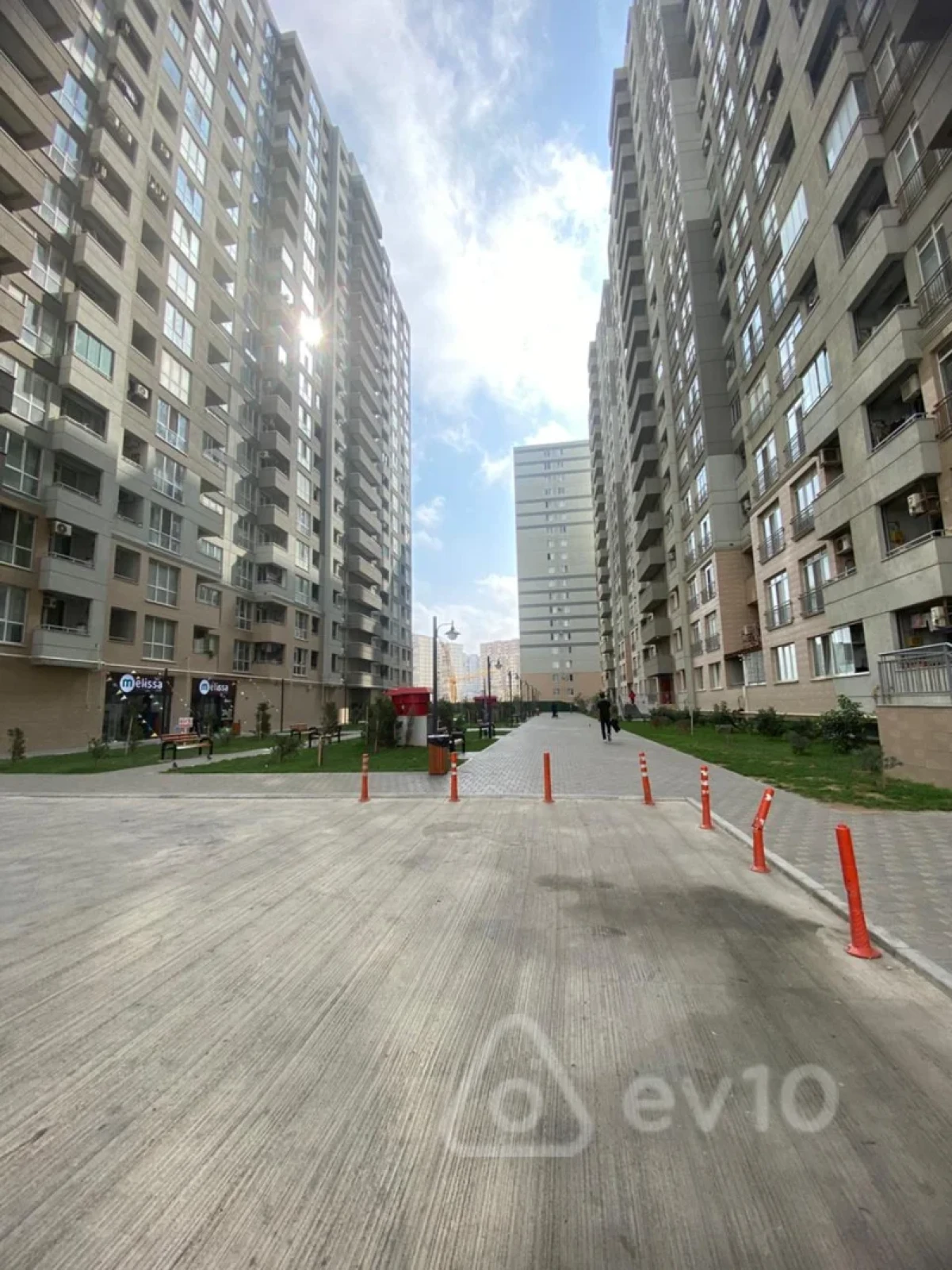 Kirayə verilir 3 otaqlı yeni tikili 65 m²