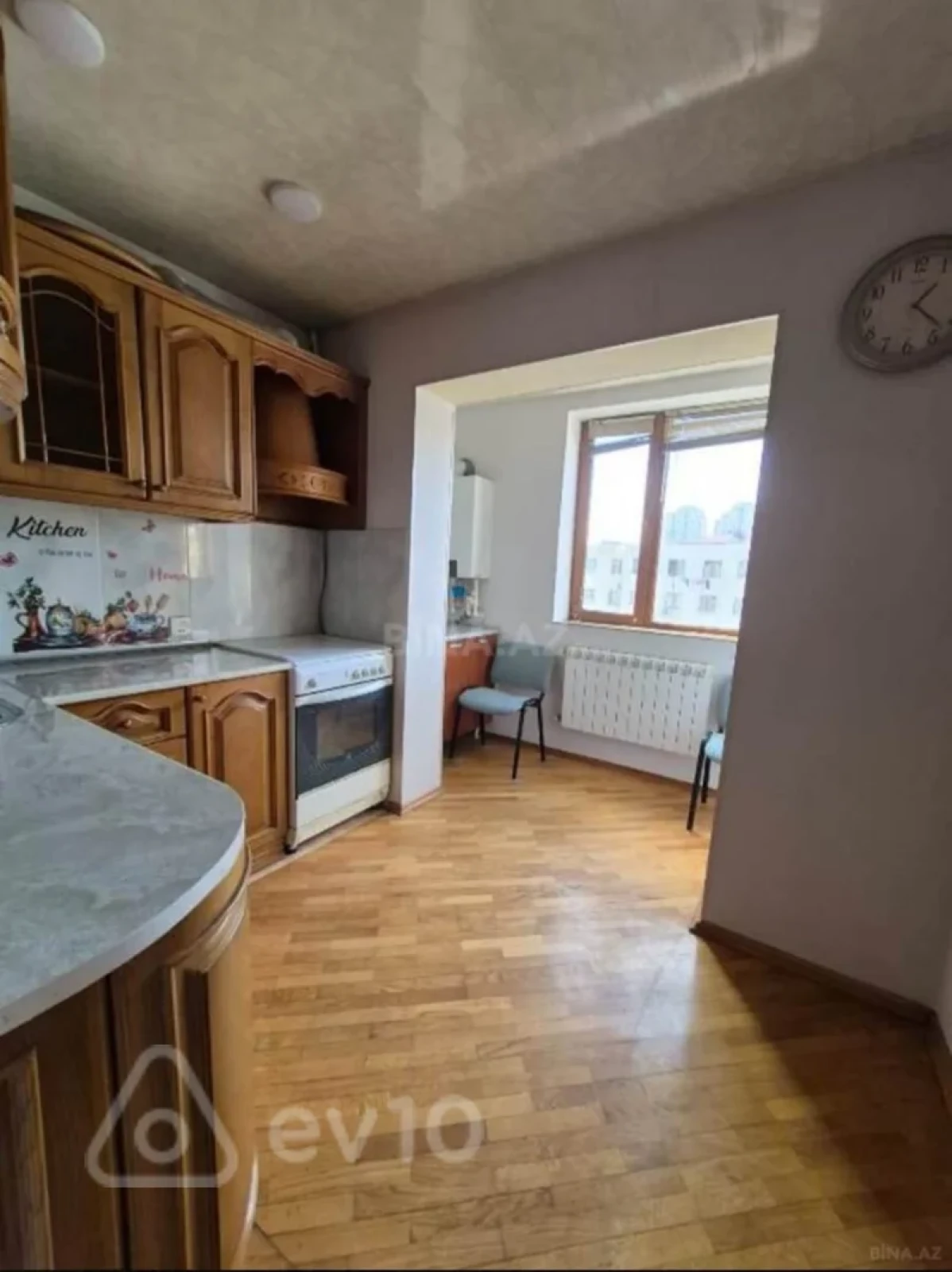 Satılır 2 otaqlı köhnə tikili 60 m²