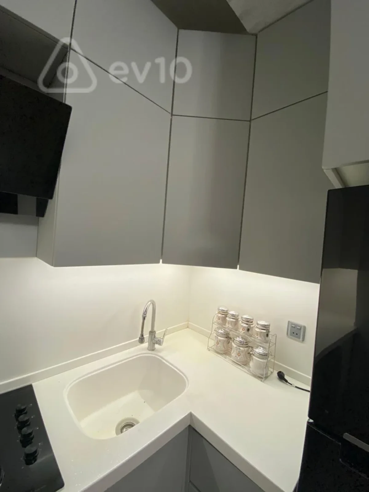 Kirayə verilir 2 otaqlı yeni tikili 70 m²