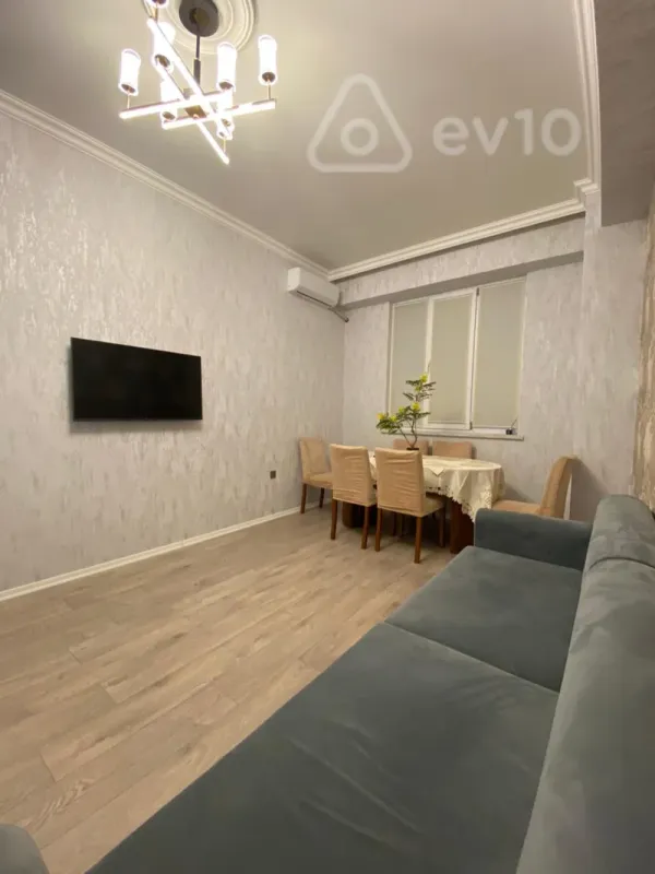 Kirayə verilir 2 otaqlı yeni tikili 70 m²