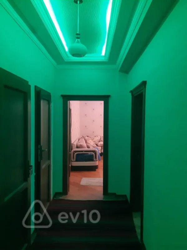 Kirayə verilir 2 otaqlı yeni tikili 85 m²