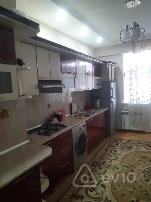 Kirayə verilir 2 otaqlı yeni tikili 85 m²