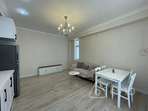 Kirayə verilir 2 otaqlı yeni tikili 60 m²