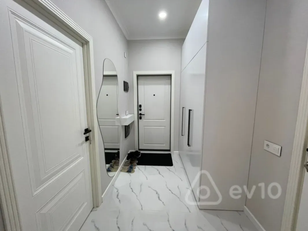 Kirayə verilir 2 otaqlı yeni tikili 60 m²
