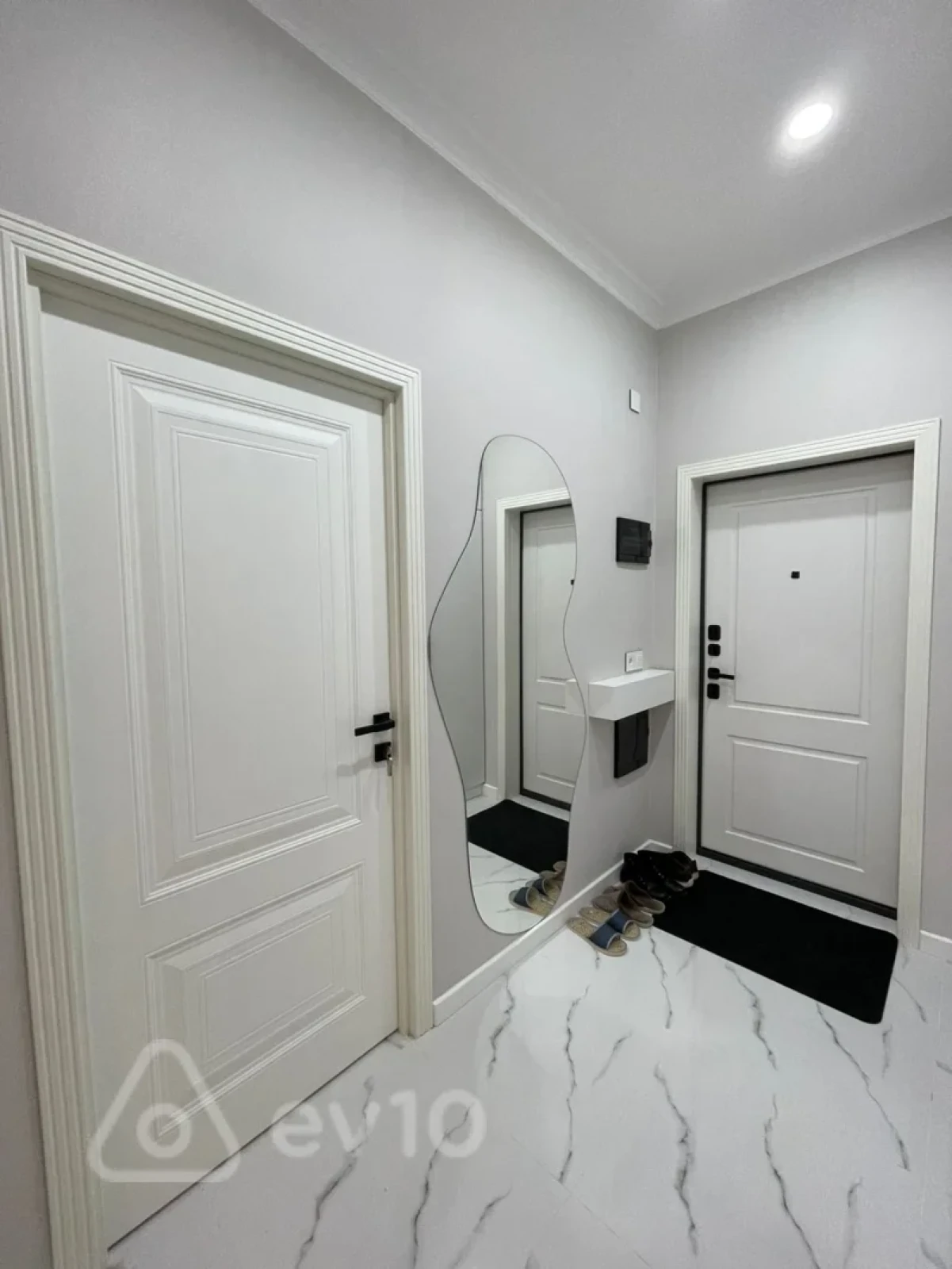 Kirayə verilir 2 otaqlı yeni tikili 60 m²