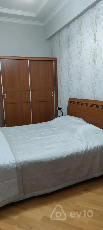 Kirayə verilir 2 otaqlı yeni tikili 85 m²