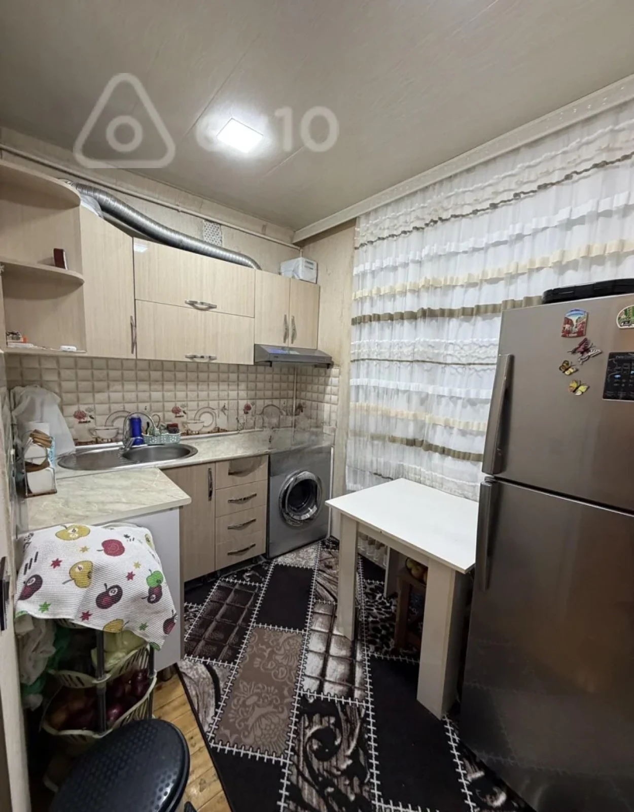 Satılır 2 otaqlı köhnə tikili 65 m²