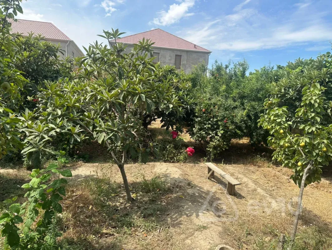 Kirayə verilir 4 otaqlı həyət evi 100 m²